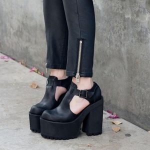 UNIF Slacker platform
